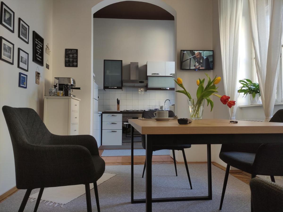 Konzul -Top Apartment, Strict Center, Parking Osijek Zewnętrze zdjęcie