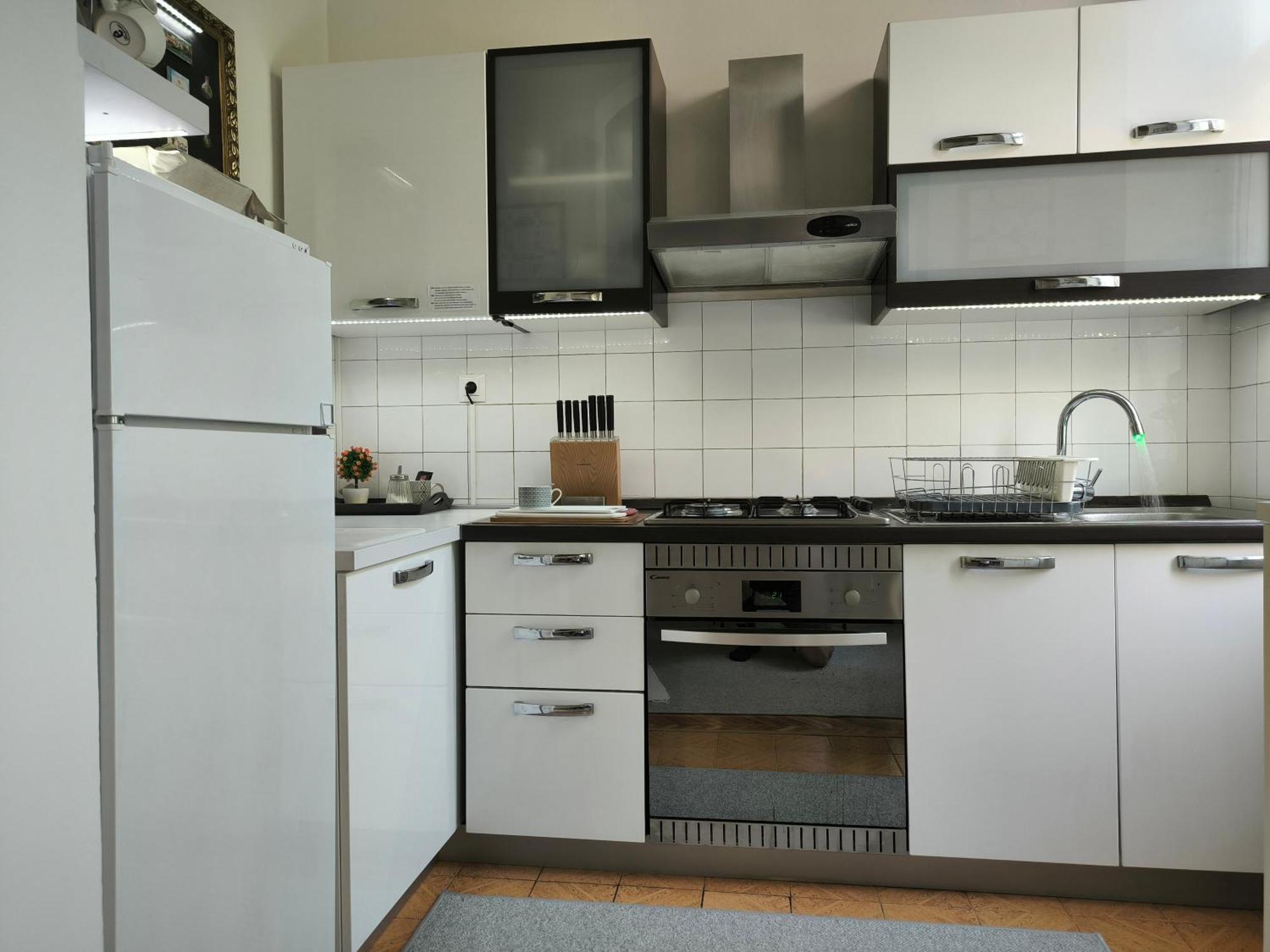 Konzul -Top Apartment, Strict Center, Parking Osijek Zewnętrze zdjęcie
