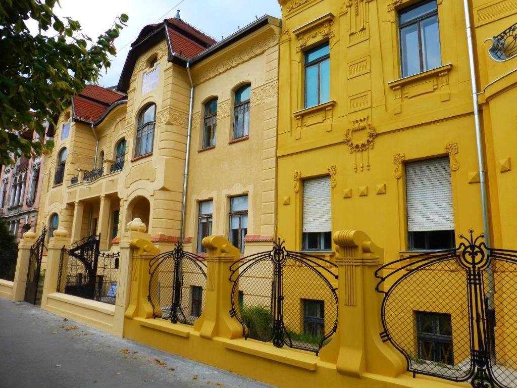 Konzul -Top Apartment, Strict Center, Parking Osijek Zewnętrze zdjęcie